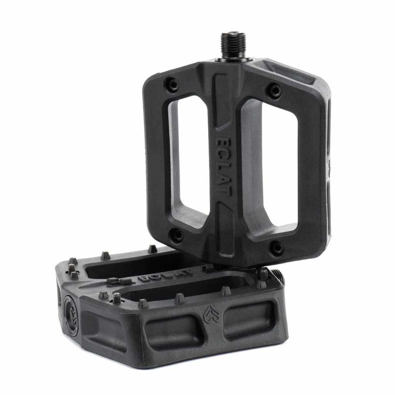 Eclat Juggernaut black pedals on a white background