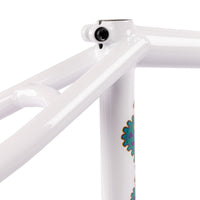 Fiend Shapeshifter Frame 335CS - Pearl White seat clamp