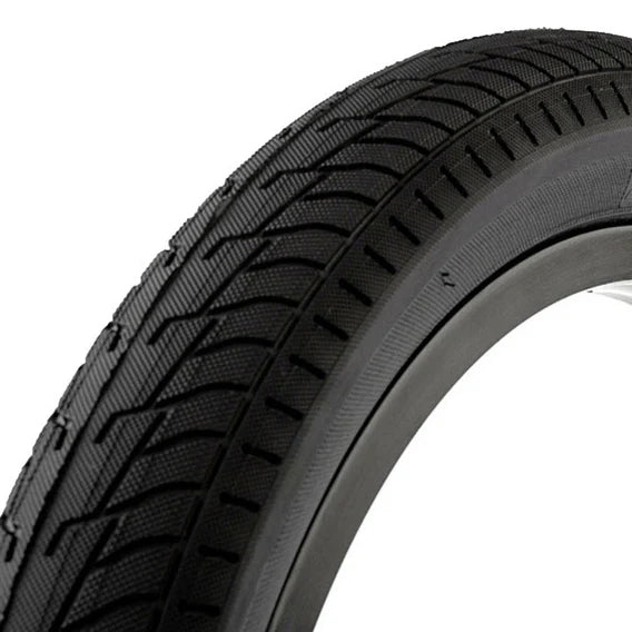FitBikeCo FAF Tyre tread close up 