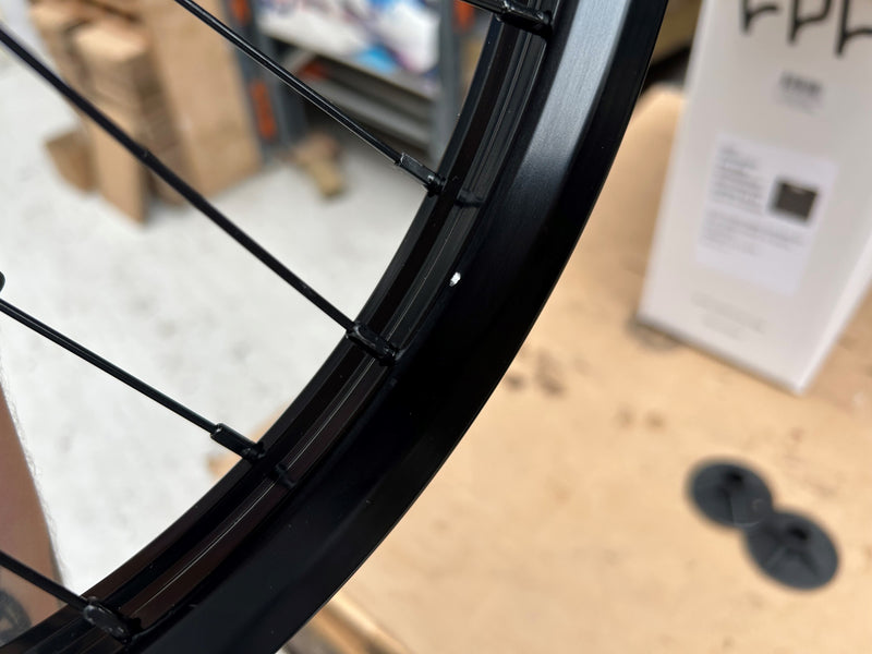 Cult RHD Hybrid Match V2 Wheel - Black 9 Tooth - FACTORY SECONDS