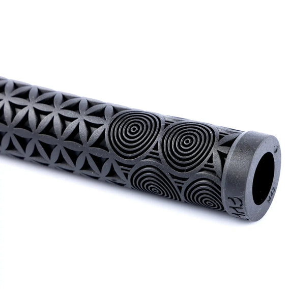 Cult ak online grips