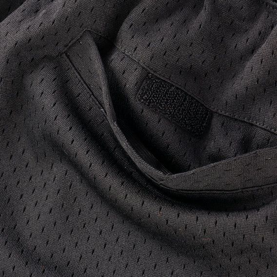 Cult Retro Chiller Shorts - Black