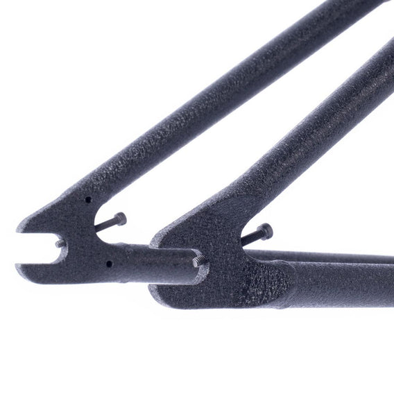 Cult Biggie IC2 Frame - Jaume Sintes Hammertone Black