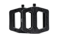 Eclat Juggernaut black pedals on a white background