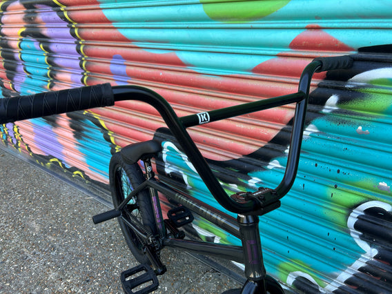 Kink 2027 Setup XL Bike - Iridescent Black - COLLECTION ONLY