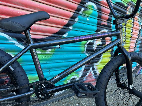 Kink 2027 Setup XL Bike - Iridescent Black - COLLECTION ONLY