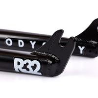 Odyssey R32 Forks - Black 32mm Offset