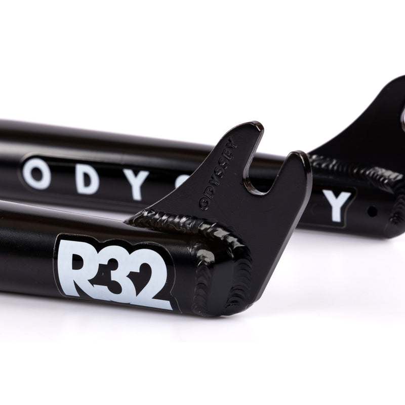 Odyssey R32 Forks - Black 32mm Offset